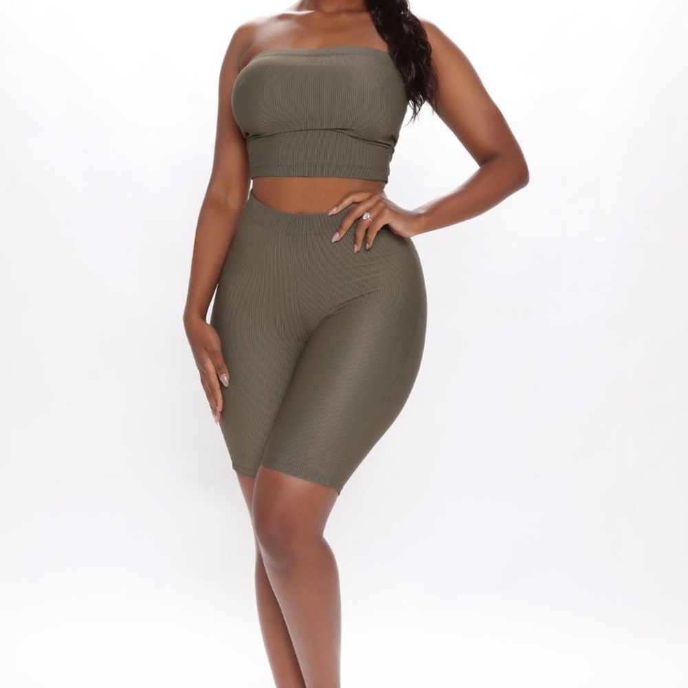 Fashionnova 2 Piece biker short set - Olive